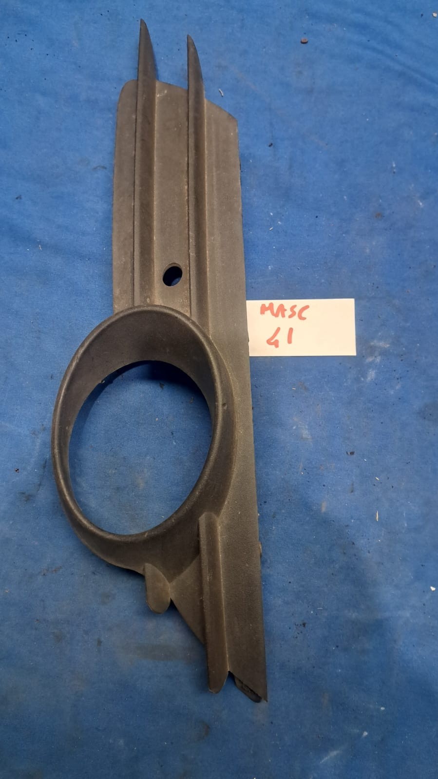 Masc 41 Mascherina cornice fendinebbia sinistra paraurti anteriore Opel corsa D