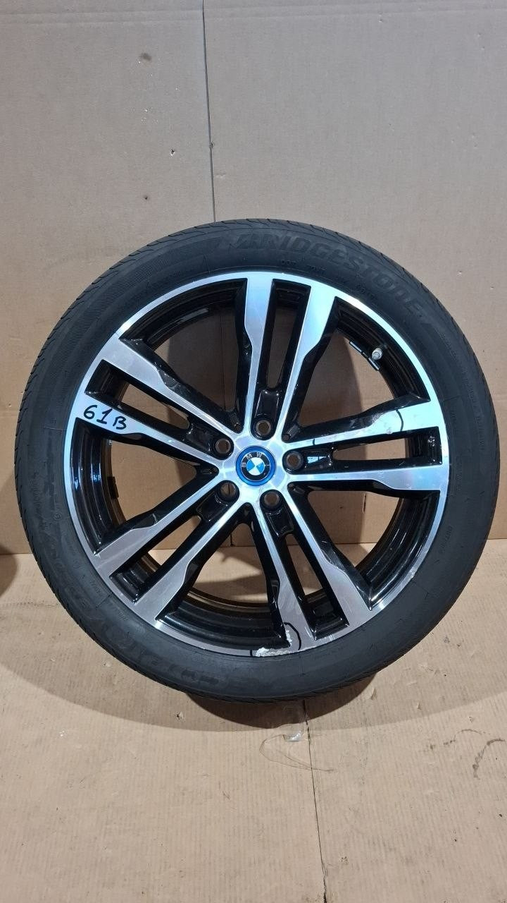 61B cerchio con gomma posteriore bmw i3 195/50/20 Bridgestone graffiato