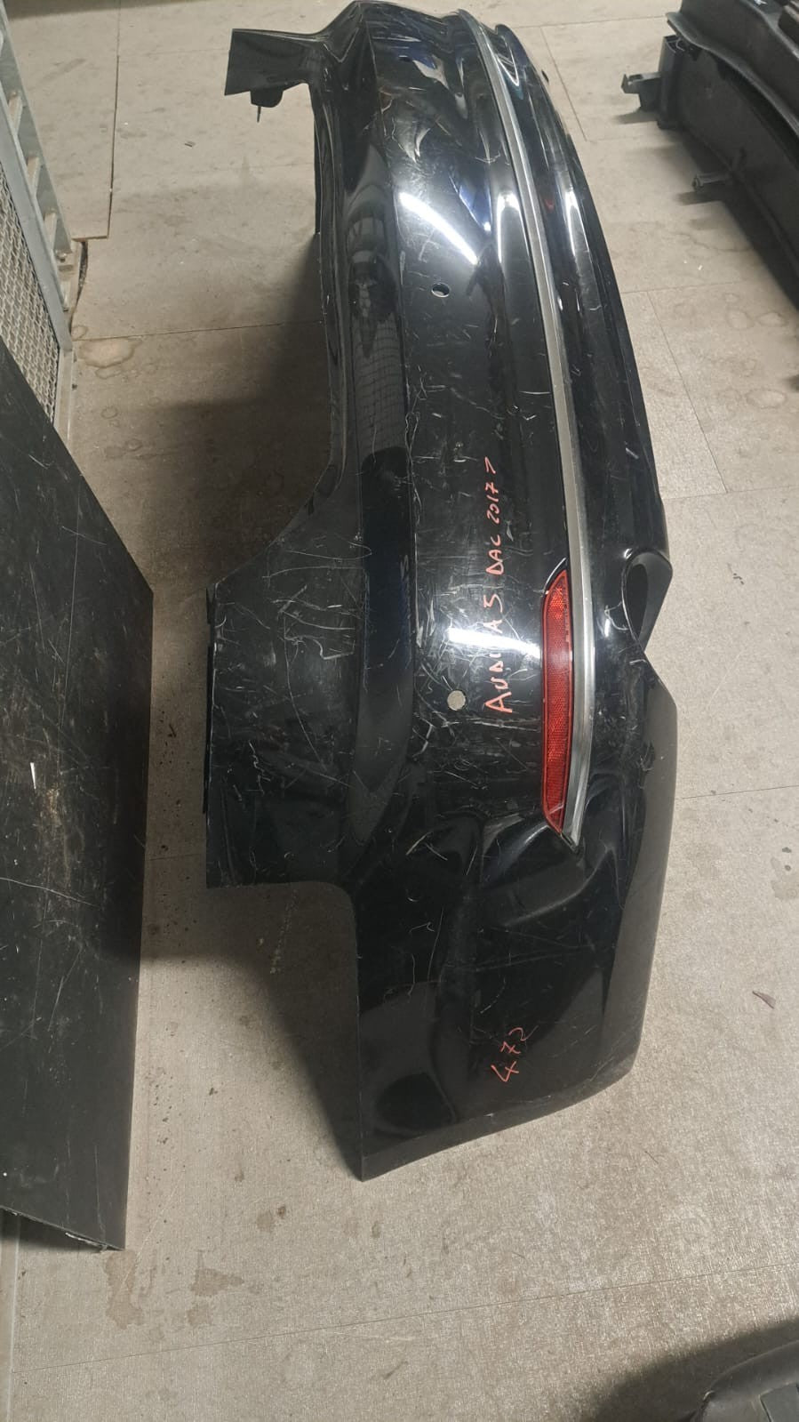 Par Audi 472 Paraurti posteriore Audi A 5 con fori per sensori parcheggio 2017