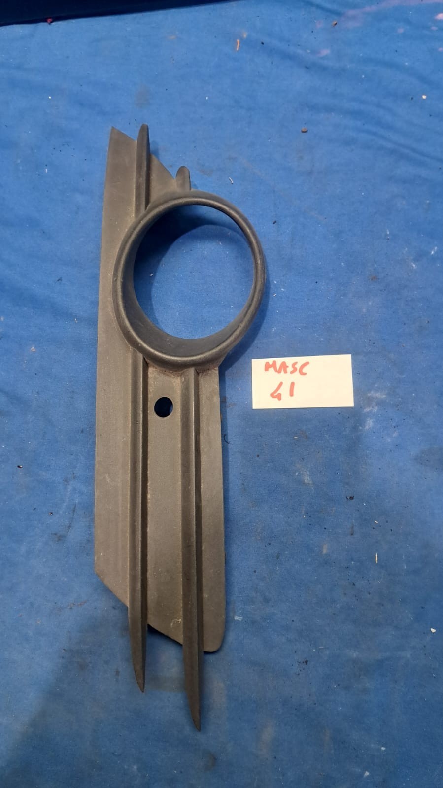 Masc 41 Mascherina cornice fendinebbia sinistra paraurti anteriore Opel corsa D
