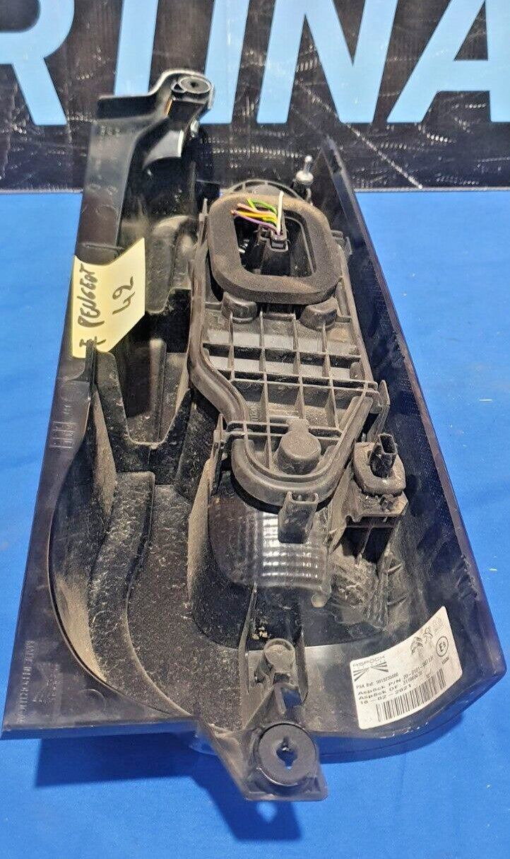 Fanale Posteriore sinistro Peugeot Partner k9 2018