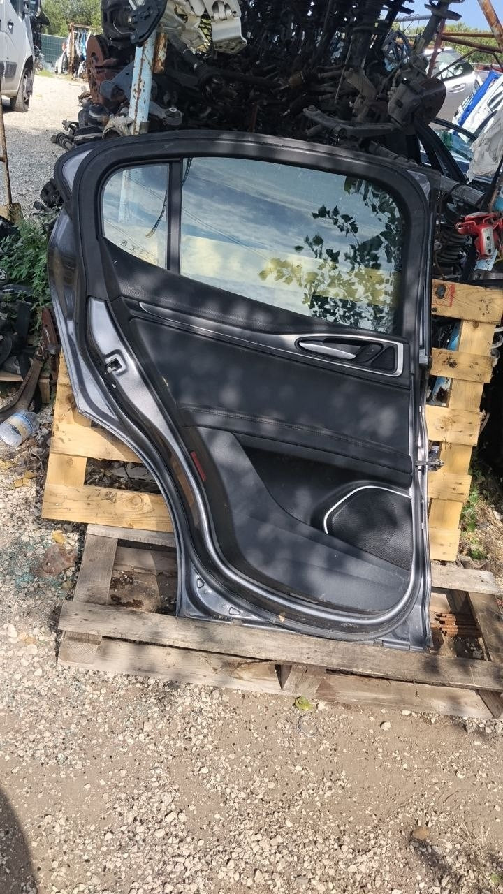Porta posteriore sinistro alfa romeo Stelvio