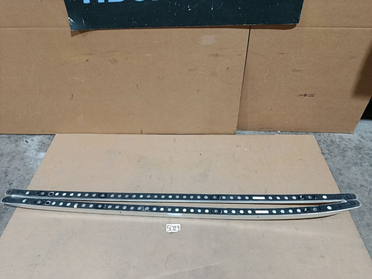 Bar 5029 - Barre longitudinali tetto portapacchi Renault Megane 4 SW dal 2016