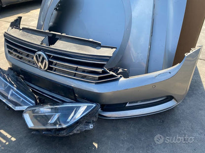 Muso completo musata Volkswagen Passat 2014 2.0D faro sinistro da riparare