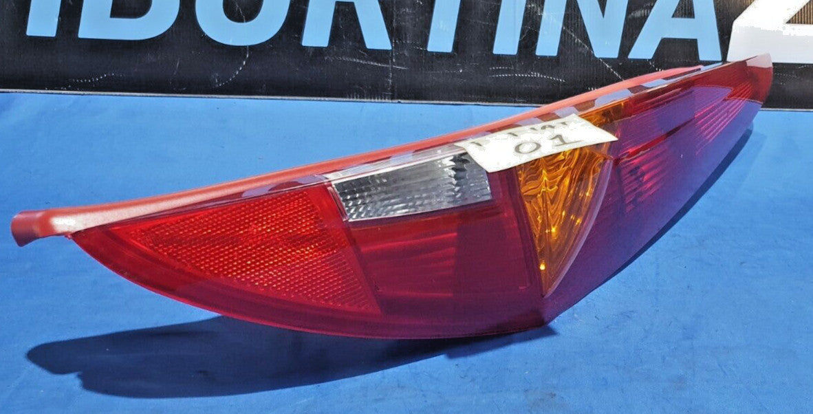 1 bis - Fanale Posteriore destro Fiat Punto 2° serie 3 porte con portalampade