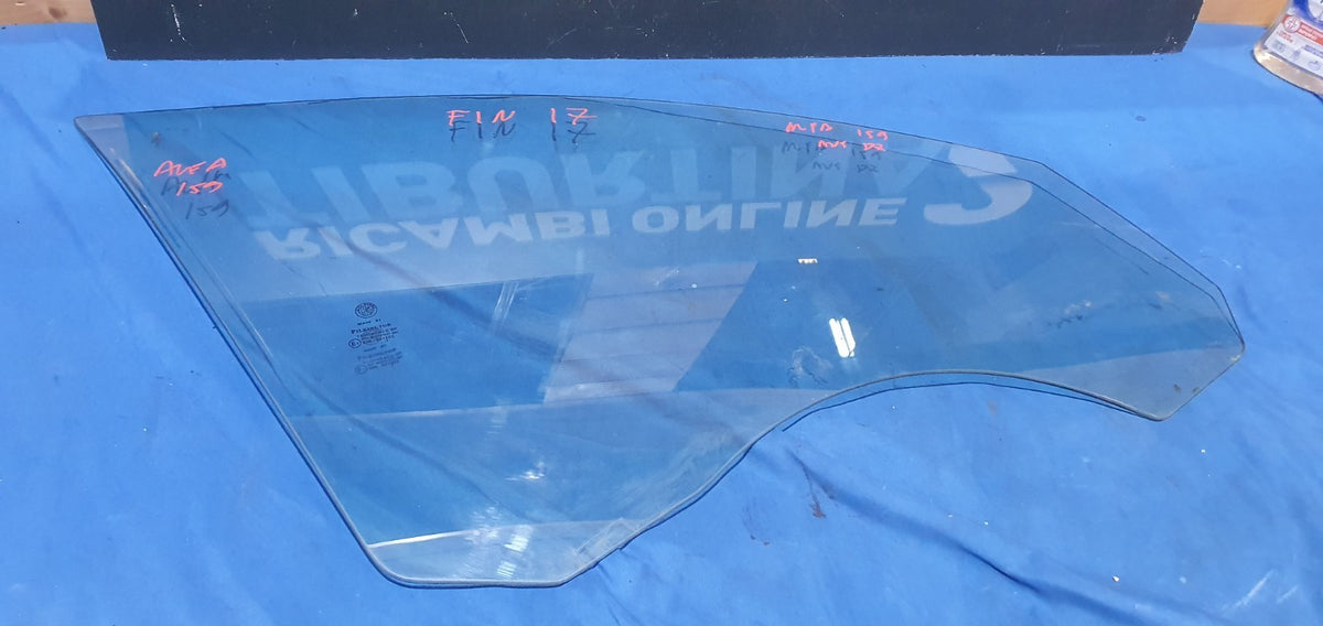 Fin 17 - Finestrino vetro scendente Alfa Romeo 159 anteriore destro