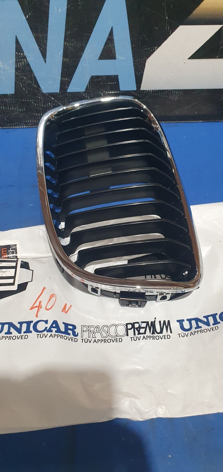 Masc 40 - N Mascherina griglia anteriore nuova commerciale Bmw Serie 1 F20