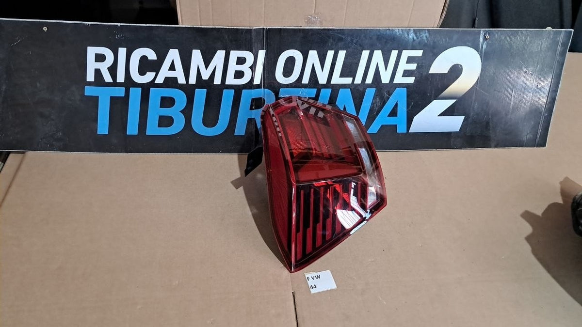 F vw 44 Fanale posteriore sinistro Volkswagen polo dal 2020