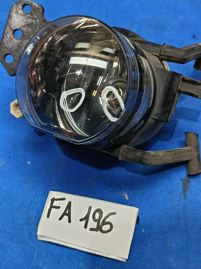 FA 196 - Fanale anteriore con difetto fendinebbia destro BMW serie 3 E90 E91 E92