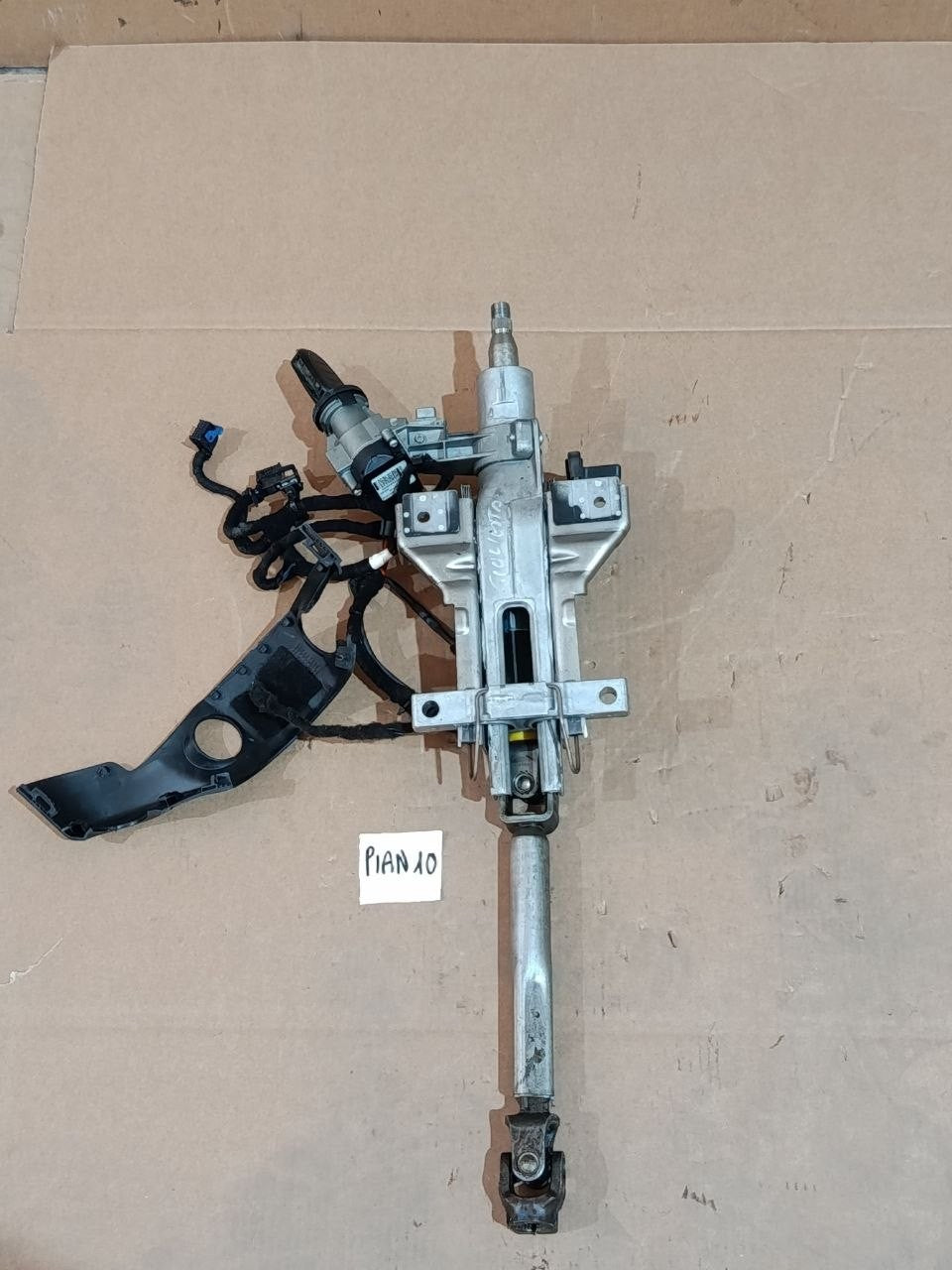 Pian 10 - Piantone sterzo manuale con blocchetto e chiave Alfa Romeo Giulietta