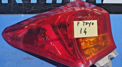 F TOYO 14 - Fanale Posteriore sinistro Toyota Auris 2014 in poi