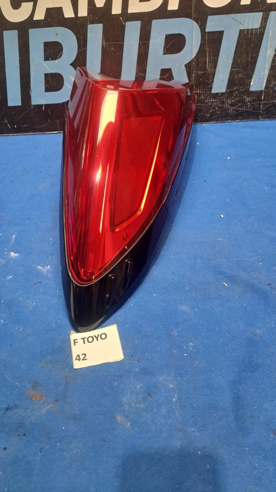 F Toyo 42 Fanale stop posteriore sinistro Toyota CHR  C-HR dal 2016 in poi