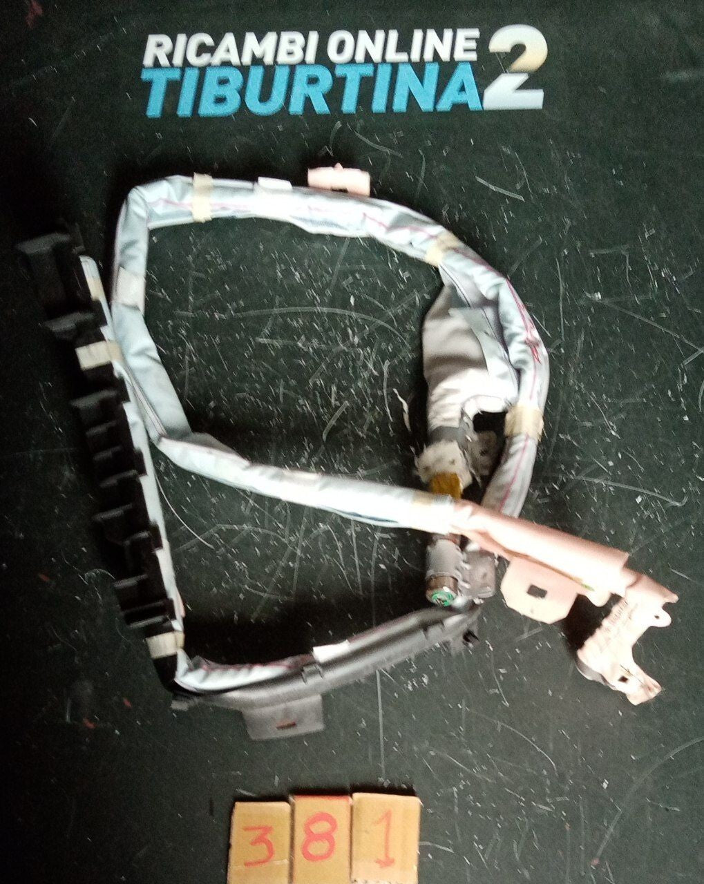 Airbag tendina laterale sinistra Toyota auris sw 2012 in poi Numero 381