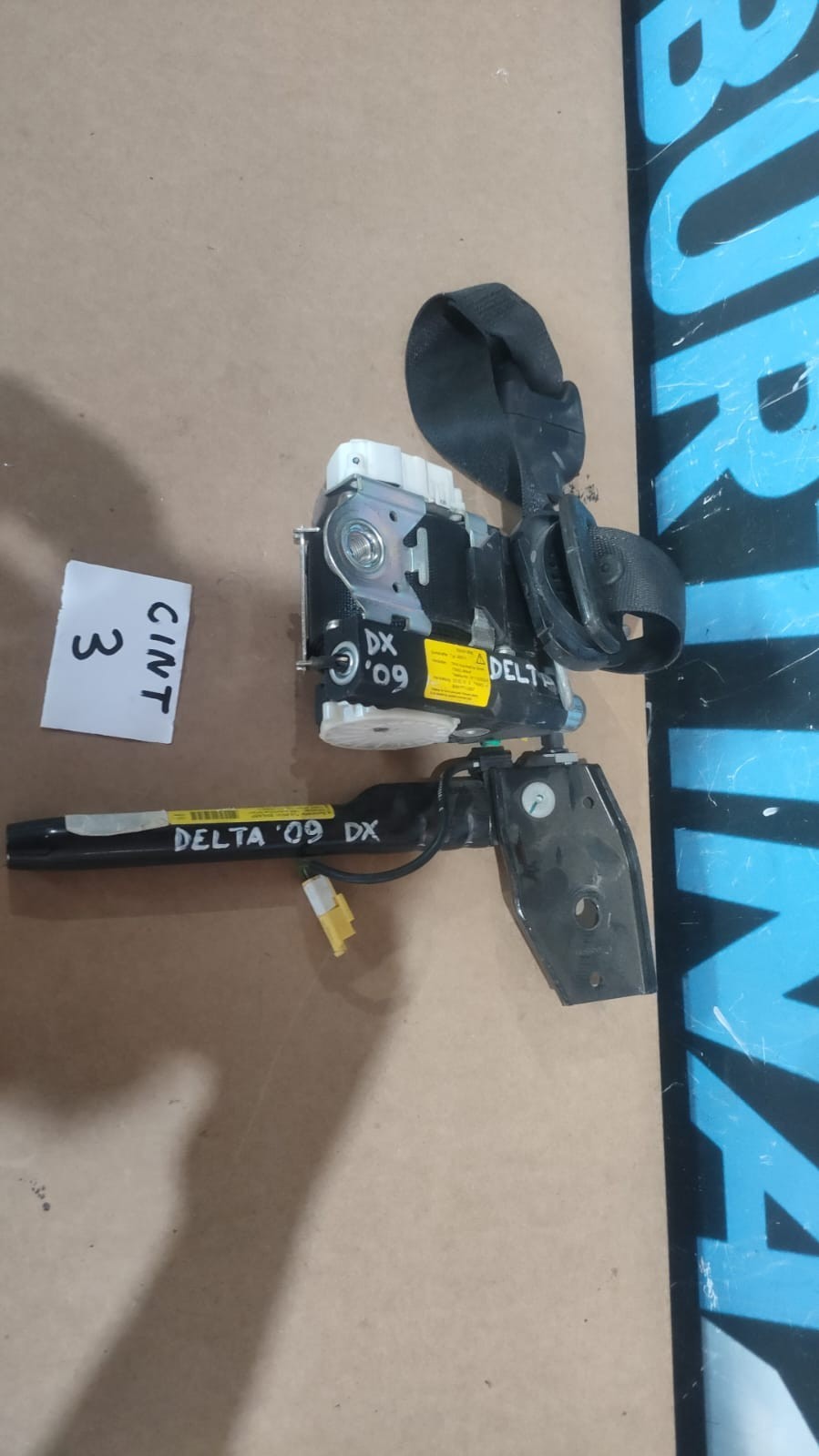 cintura di sicurezza con pretensionatore anteriore destra lancia delta  2009