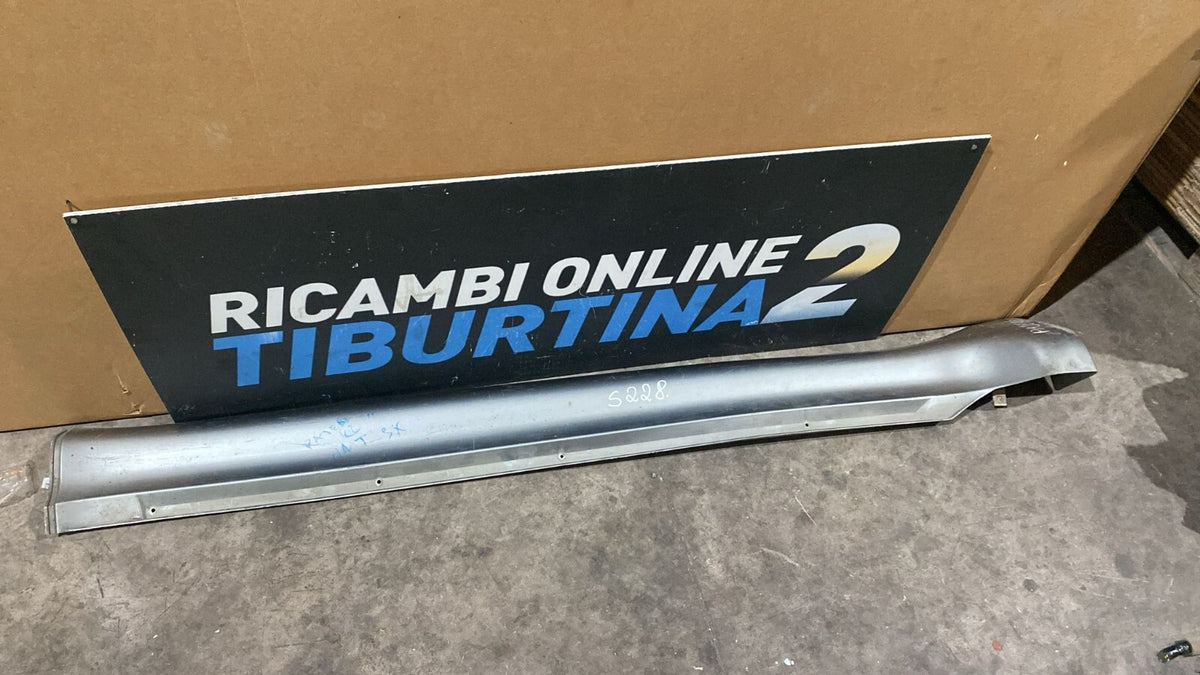 Minigonna sinistra Mitsubishi Pajero  Anno 2002 Numero oggetto 5228