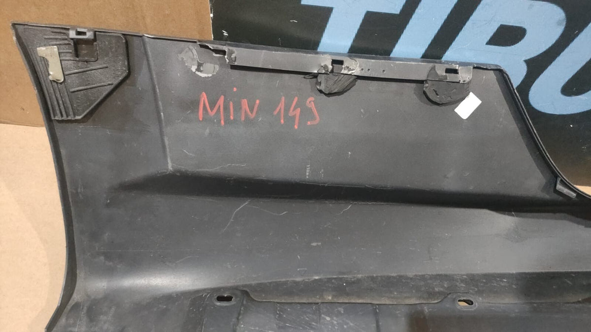 Minigonna   sinistra audi tt dal 2014 in poi Cod 8S0853855  due attacchi rotti