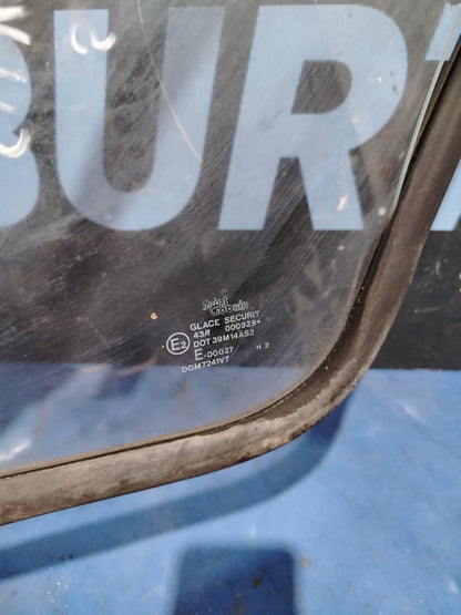 Fin 166 - Vetro Fisso posteriore Citroen 2 cv 2 cavalli sinistro