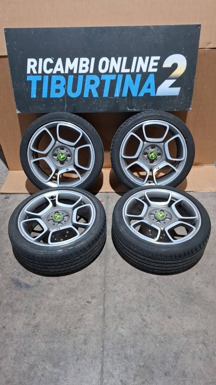 16 cerchi e gomme estive fiat 500 abarth 205/40/17 vredestein dot 1123 2 con 5mm