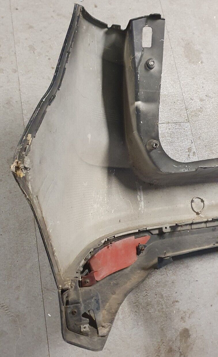 Paraurti posteriore Ford Cmax dal 2013 con attacco rotto e viziato