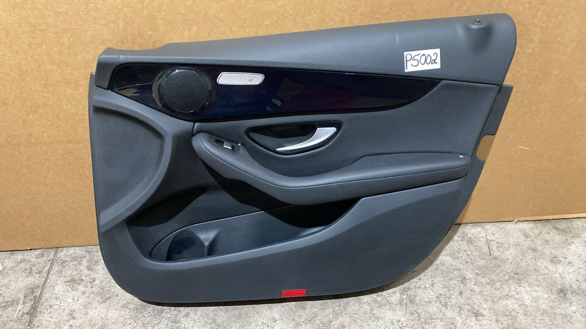 Pannello porta anteriore destra in pelle  Mercedes classe C W205 Berlina Sw