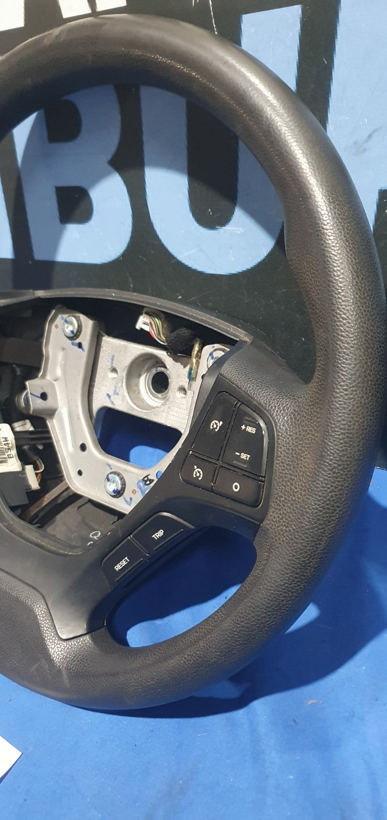 Vol 179 - Volante Hyundai I10 con comandi
