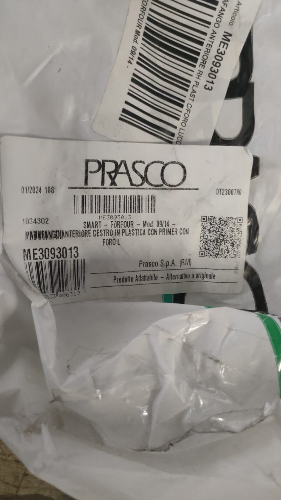 parafango anteriore destro Smart 453 forfour  dal 2014 in poi con primer n17