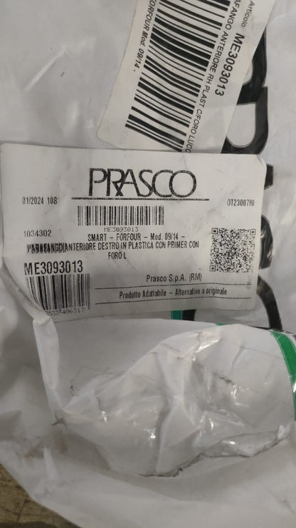 parafango anteriore destro Smart 453 forfour  dal 2014 in poi con primer n17
