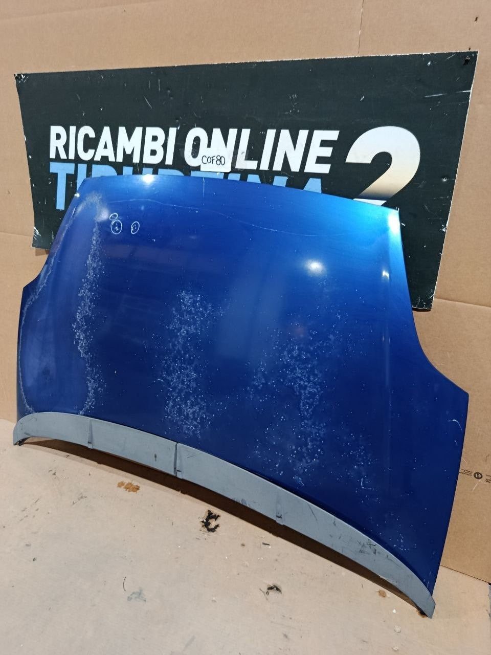 Cof 80 - Cofano Anteriore Fiat Grande Punto 2005 2008 con tre piccoli bozzetti