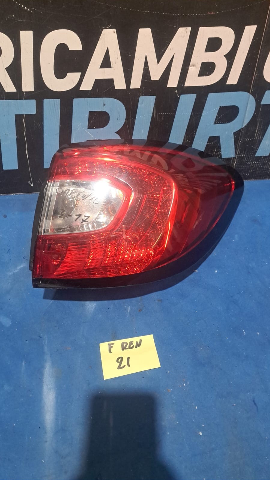 F Ren 21 Fanale stop posteriore destro Renault Captur dal 2013 al 2017