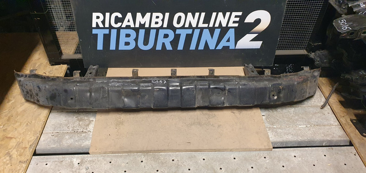 Traversa rinforzo paraurti posteriore Kia Carnival con difetto