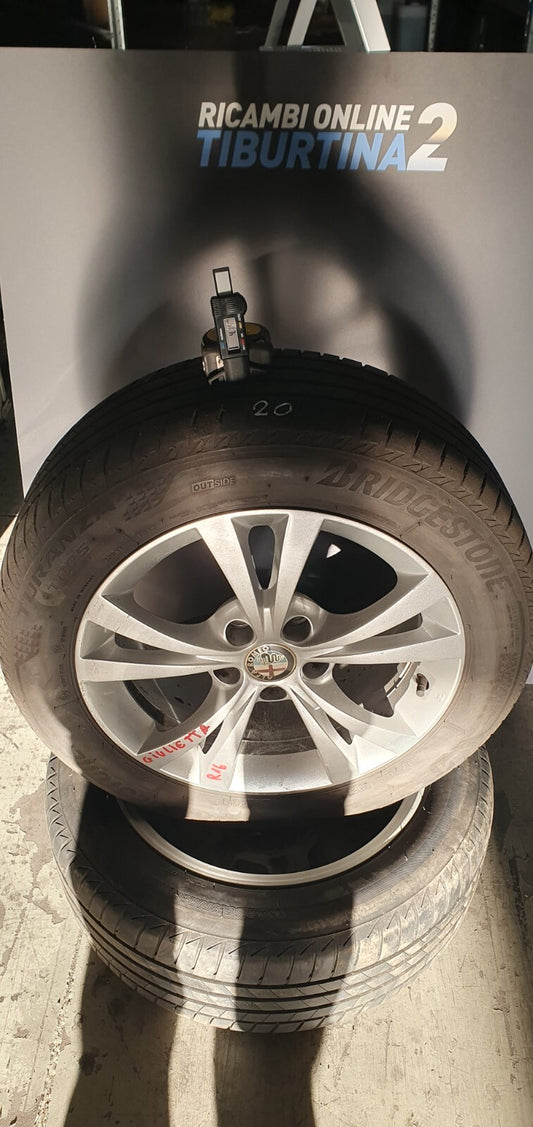 Cerchi e gomme 4 cerchi per Alfa Romeo Giulietta r16 con gomme