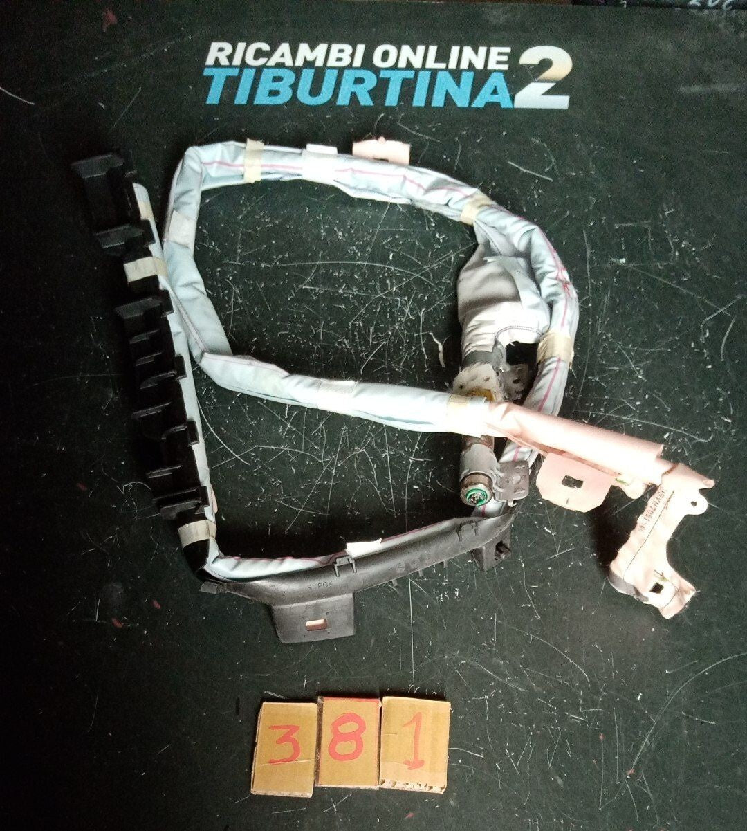 Airbag tendina laterale sinistra Toyota auris sw 2012 in poi Numero 381