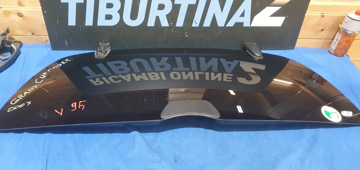 V 95 - Lunotto posteriore Chrysler Grand Cherokee 2003
