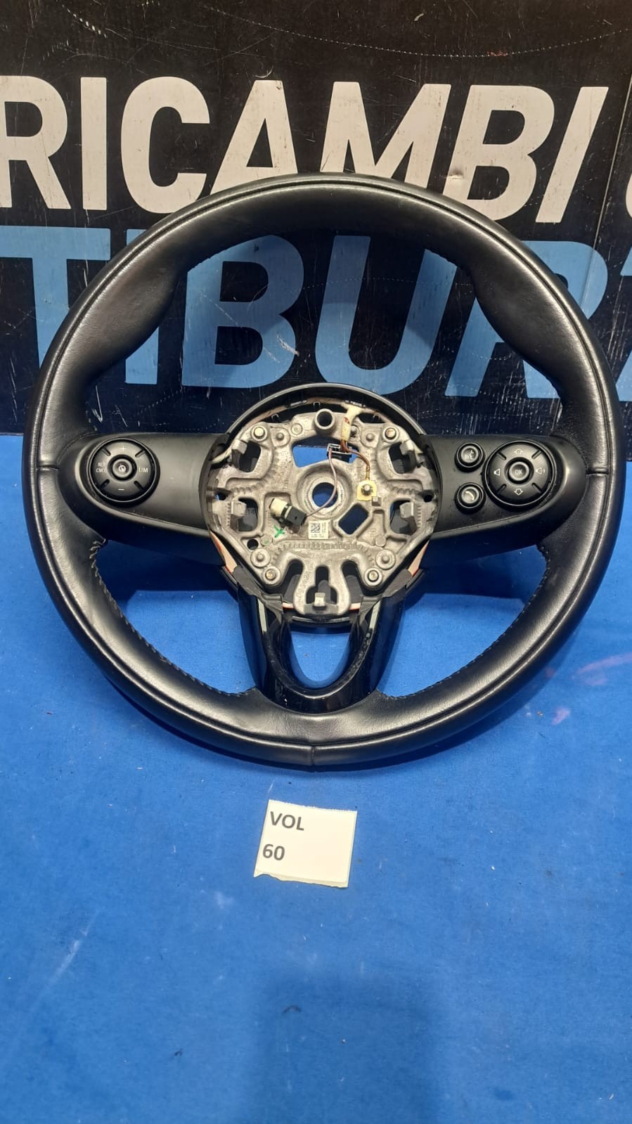 Vol 60 Volante Mini Clubman F54 dal 2015 in poi con comandi