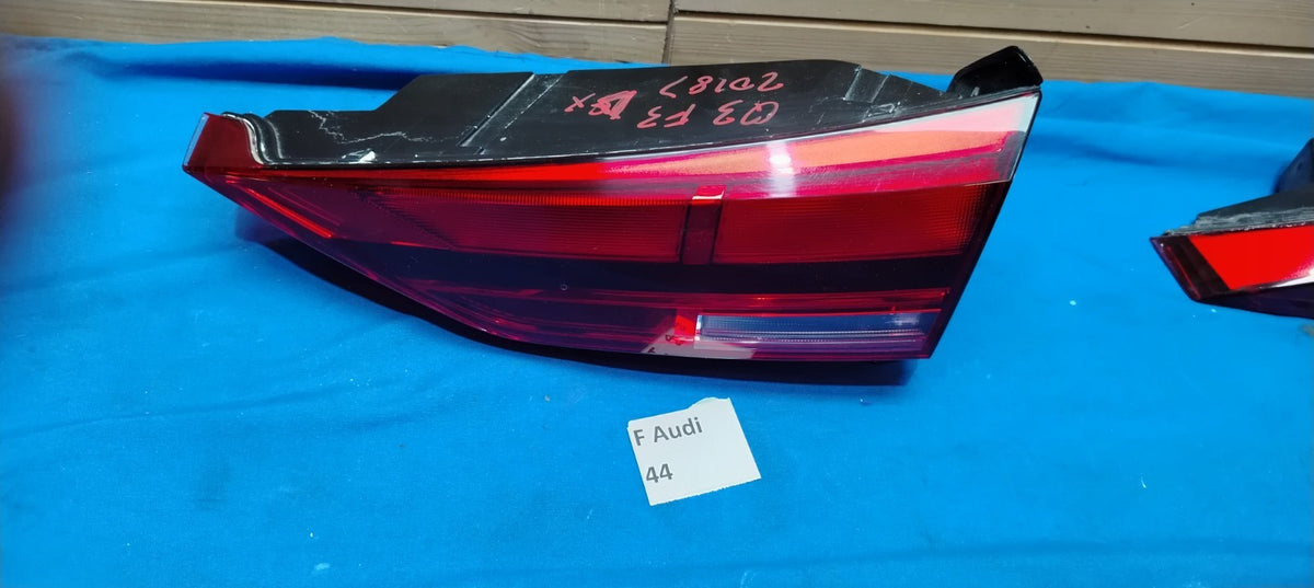 F Audi 44 - Fanale posteriore stop Audi Q3 F3 interno destro dal 2018