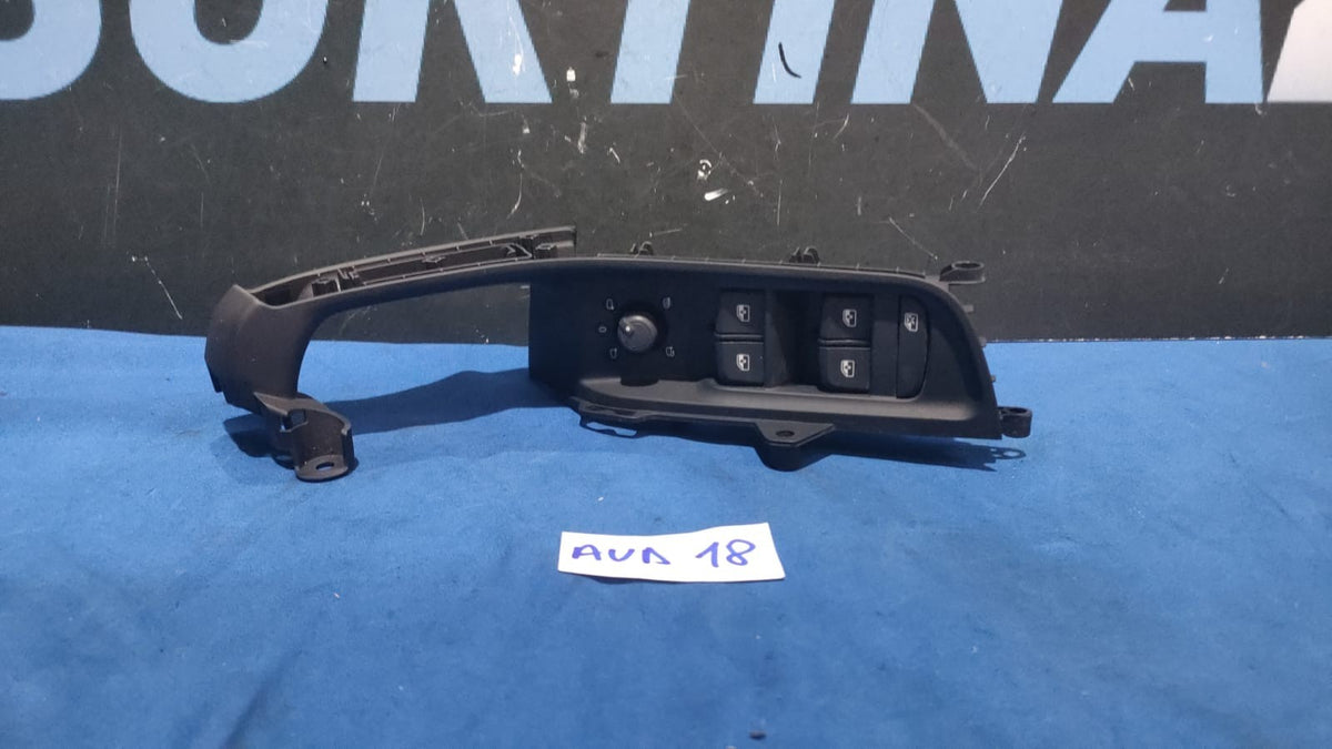 pulsantiera anteriore sinistra audi a3 dal 2012  in poi  con difetto