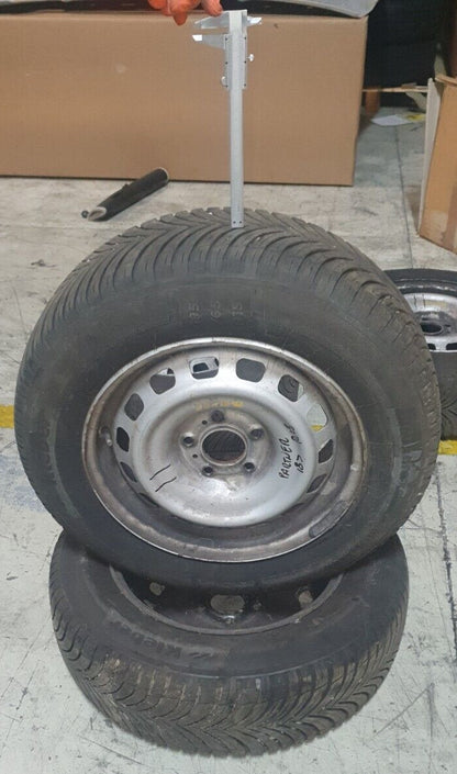 Cerchi in lega e Gomme  Peugeot Partner Diametro 15 con gomme M+S