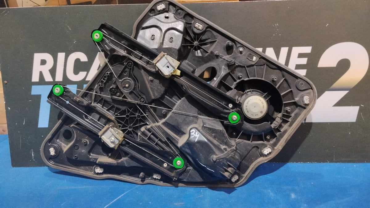 Alzacristalli posteriori destro con motorino Volkswagen Touareg 2010