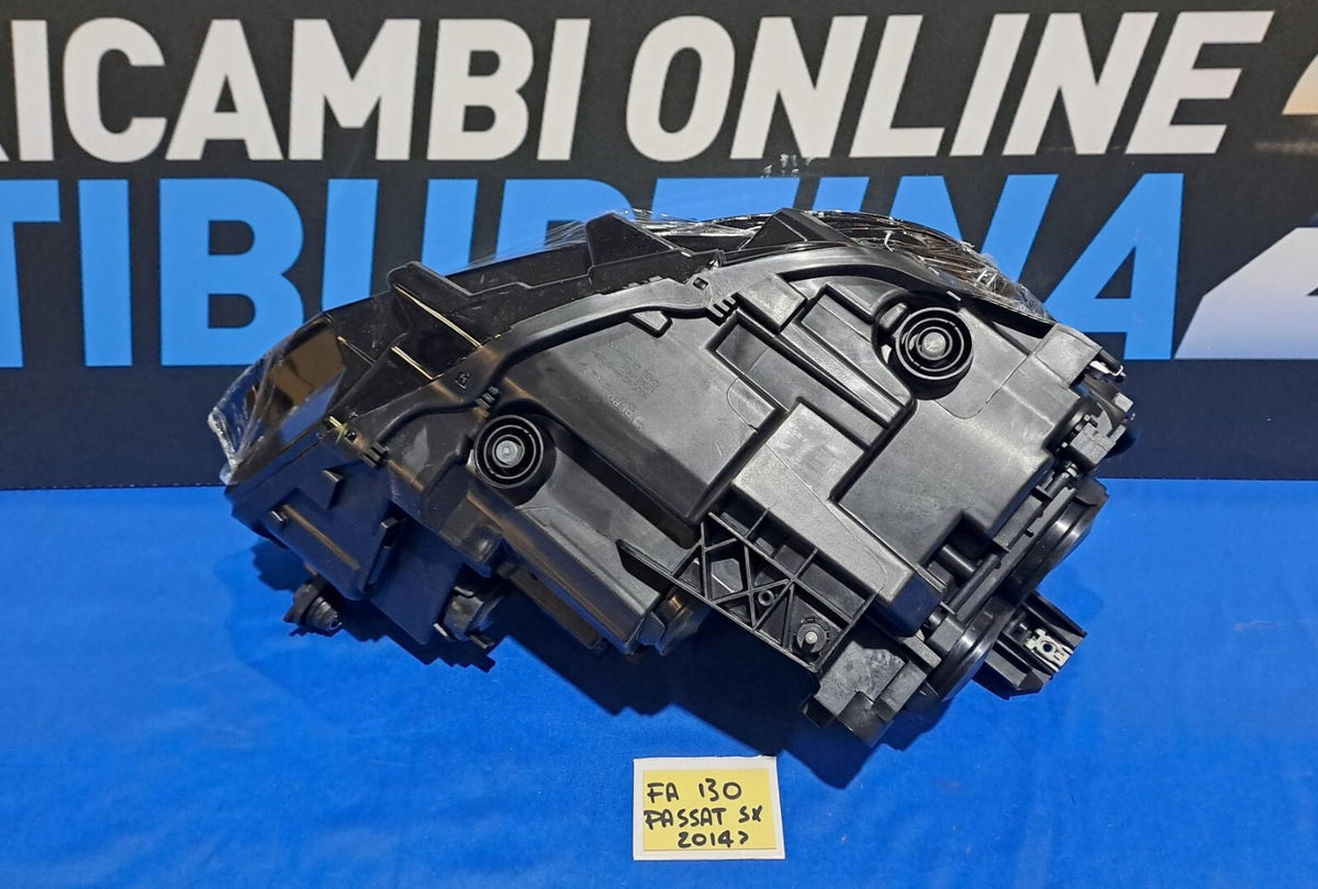 Faro anteriore sinistro Volkswagen Passat 2014 in poi - fa 130