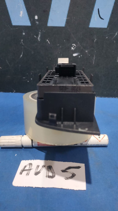 pulsantiera anteriore sinistra  audi A1 2015 con specchietti richiudibile aud 5