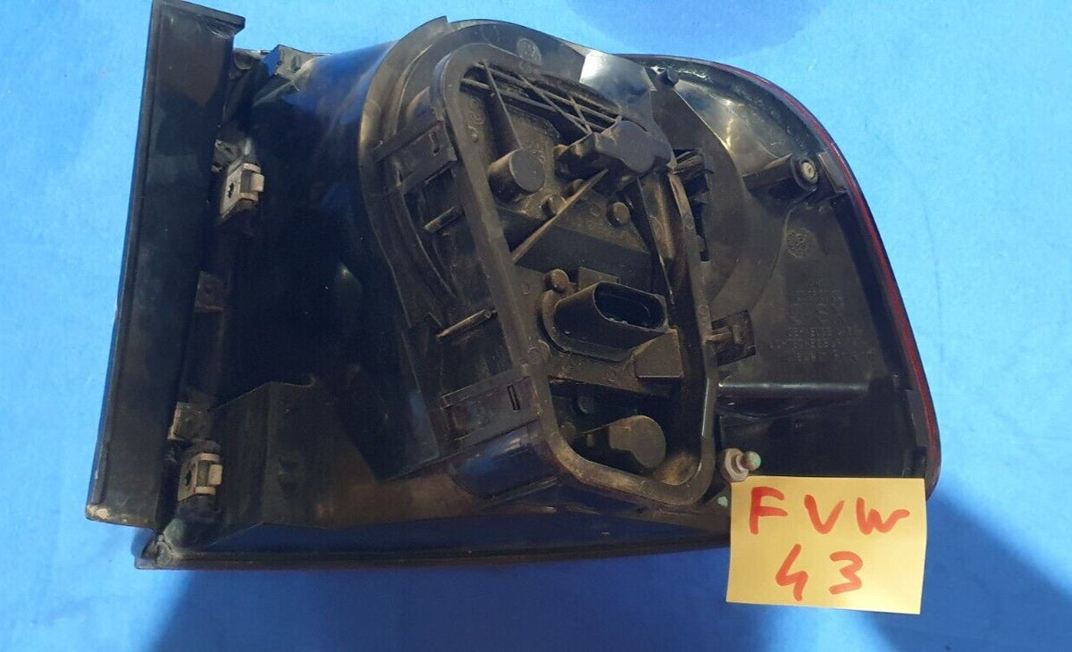 Fanale posteriore sinistro Volkswagen Touareg 2007
