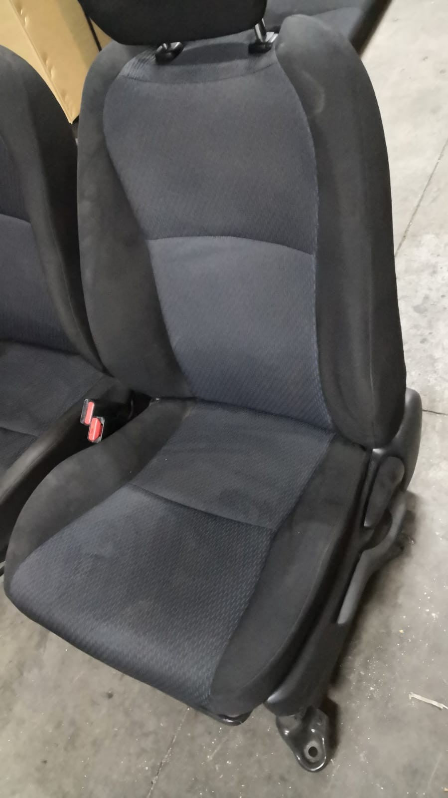 Tappezzeria in stoffa nera e blu yaris hybrid 14 in poi con airbag sedile