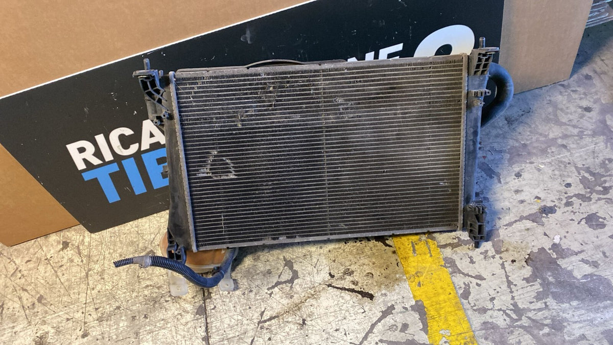 Radiatore e ventola Fiat Grande Punto 1.3D Numero oggetto R5077