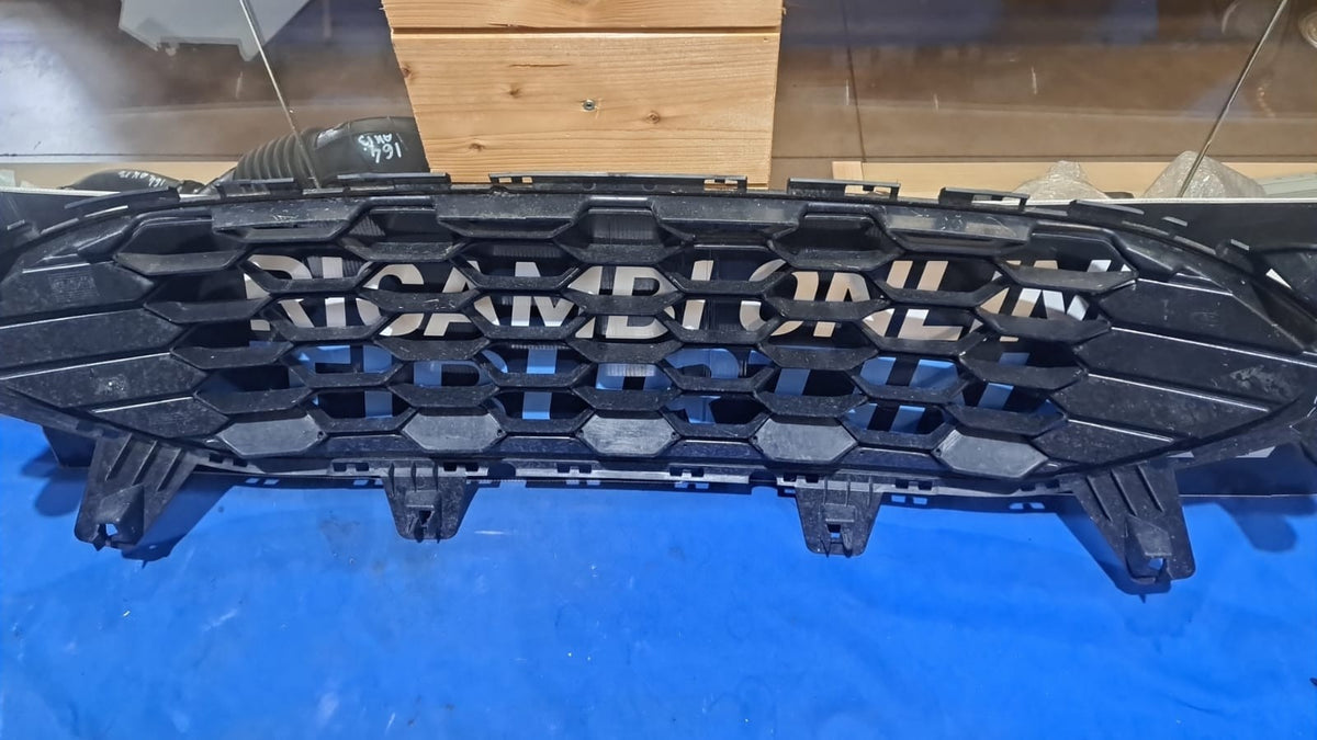 Masc 22 Mascherina paraurti anteriore per ford Kuga dal 2019