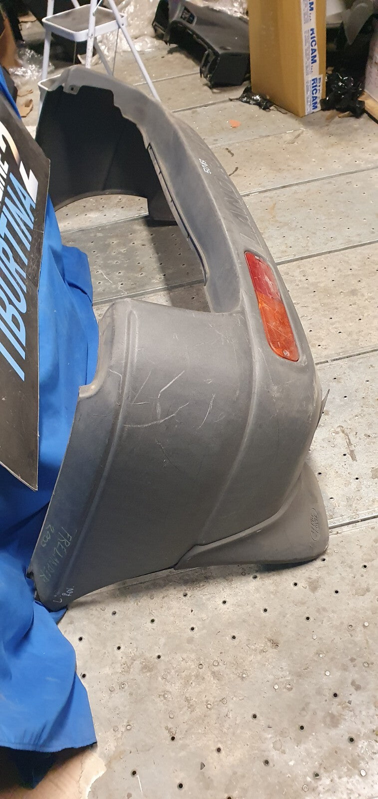 Paraurti posteriore Land Rover Freelander dal 2000 non verniciato