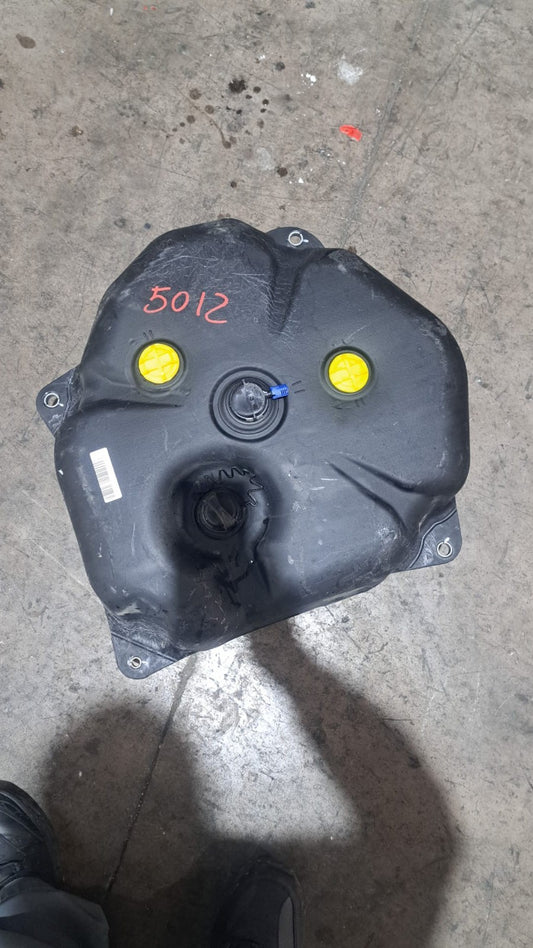 AD 5012 Serbatoio e pompa AD Blue Mercedes classe E W212 Anno 2015 A2124700200