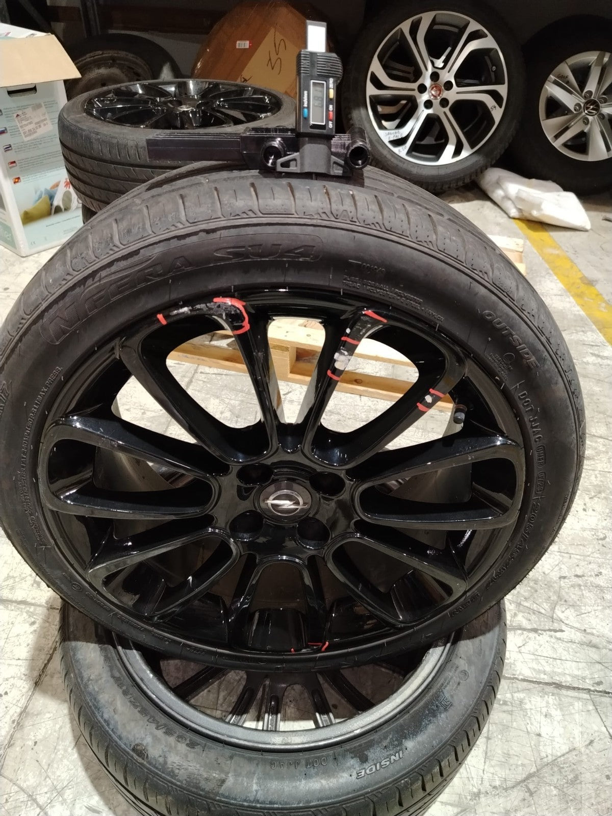 Cer 59 - Cerchi e gomme Treno completo Opel Adam Gomme Nexen 205 40 zr17 88v