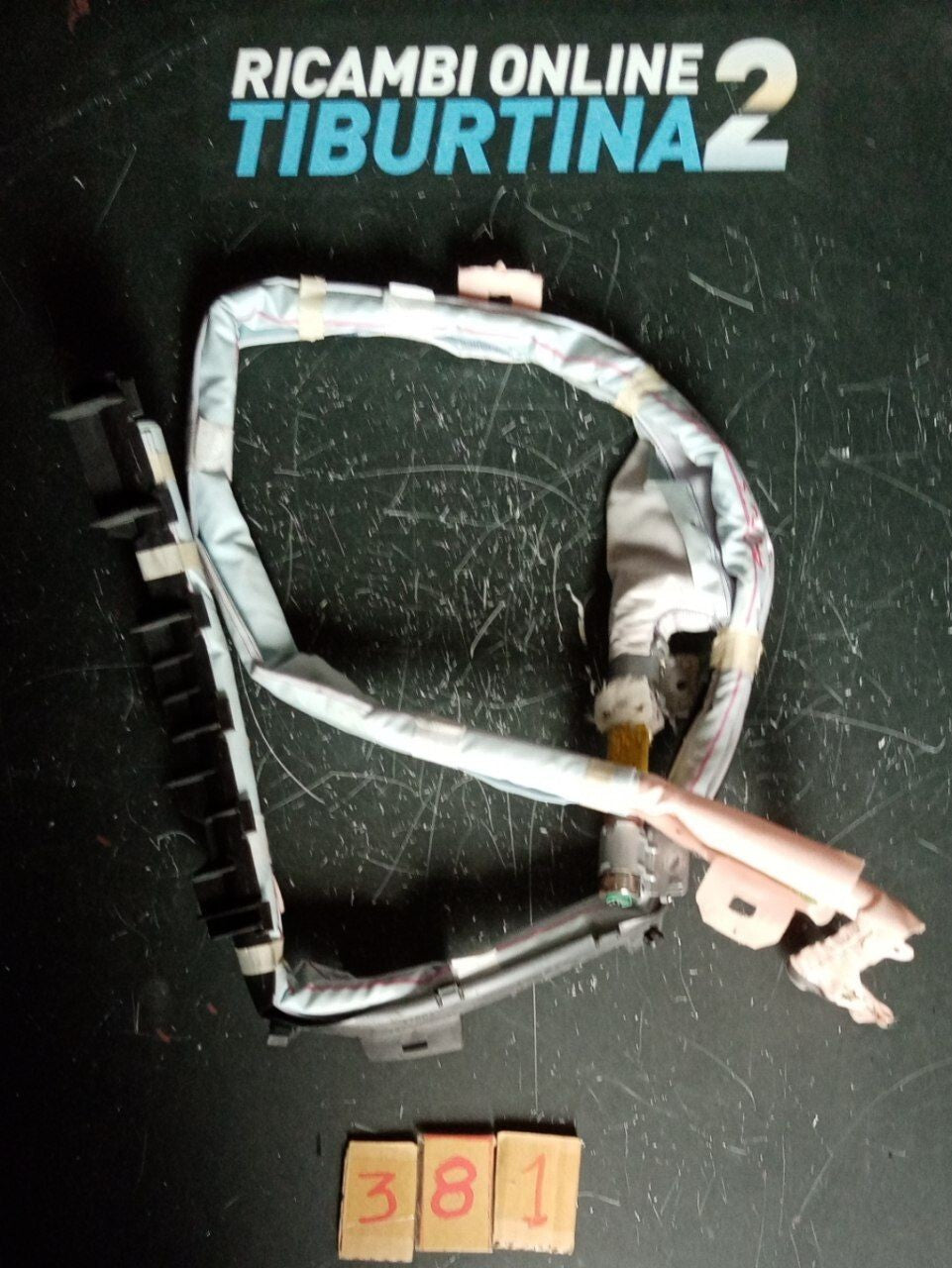 Airbag tendina laterale sinistra Toyota auris sw 2012 in poi Numero 381