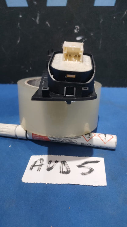pulsantiera anteriore sinistra  audi A1 2015 con specchietti richiudibile aud 5