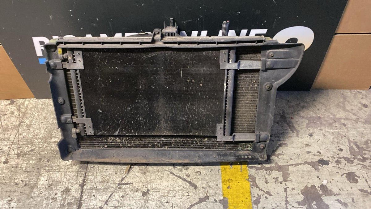 Radiatore e ventola Fiat Doblo 1.9D Anno 2000 Numero oggetto R5054